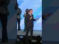 Macron interrompt cumbre francoafricana por ruido 🎙️