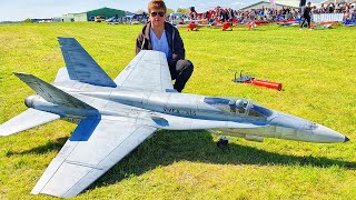 HUGE F-18 HORNET RC TURBINE JET FLIGHT DEMONSTRATION