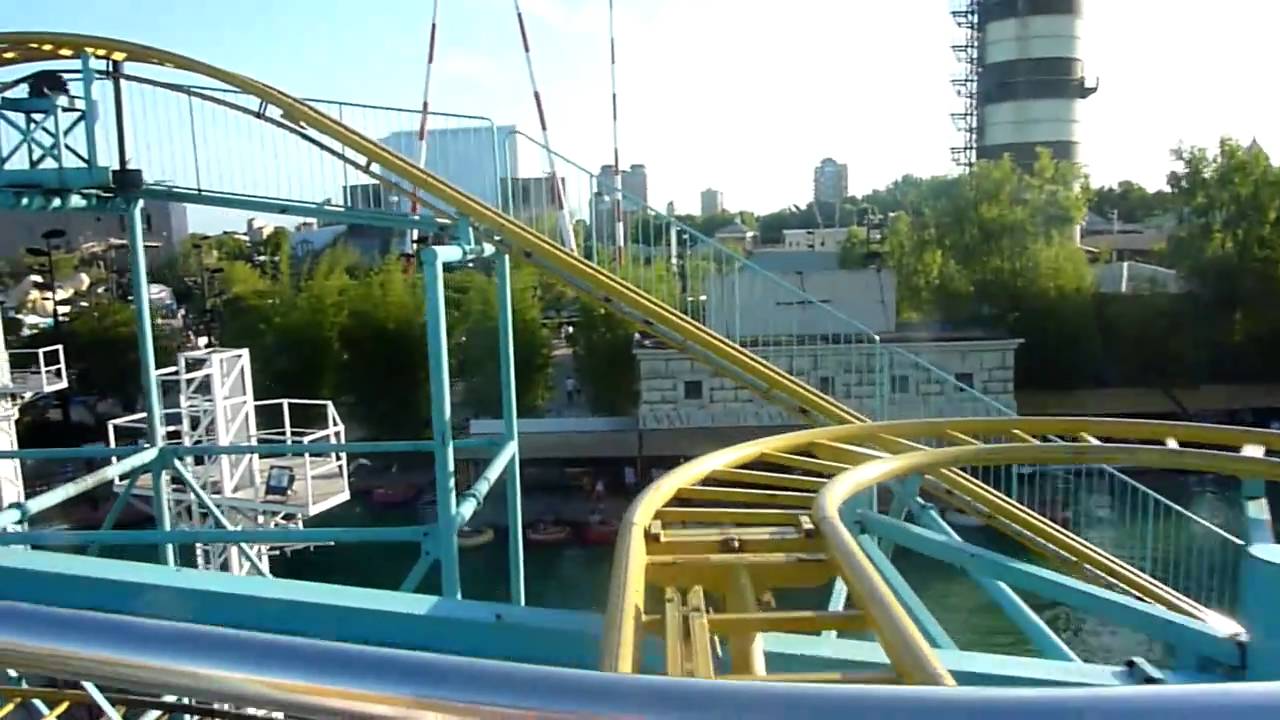 Montaña rusa Torbellino - Parque de la costa