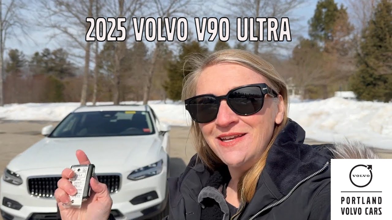Volvo V90 Cross Country Ultra 2025 года — скрытая жемчужина в автосалоне Portland Volvo.