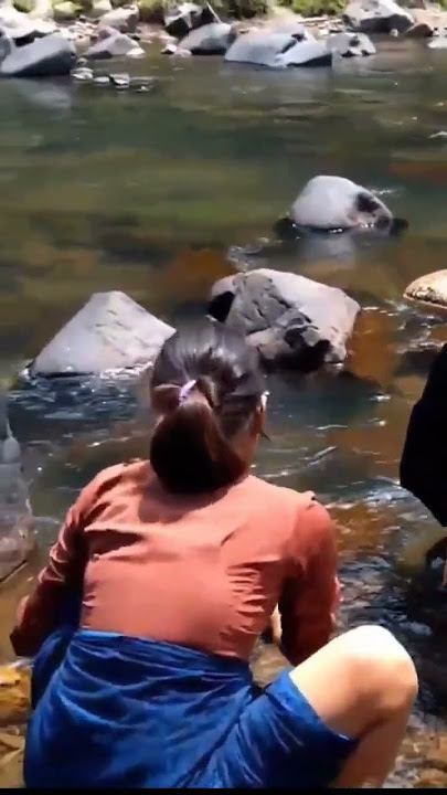 Gadis baduy mencuci di kali#shorts