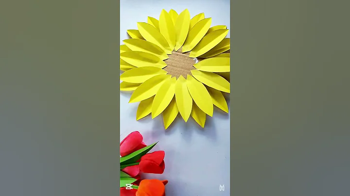 🌻Diy Sunflower Wall Hanging Craft/ How to make wall hanging with paper #shorts #art #diy #papercraft
