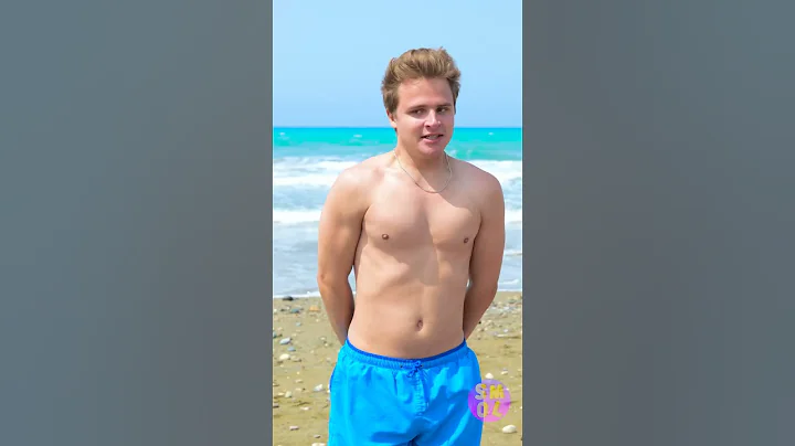 A cool tip for the unexpected situation on the beach | DIY Toilet and inconspicuous pooping🤫 #shorts