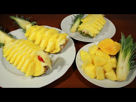 Video: Hvordan Man Vælger En Ananas Og Serverer Den Smukt