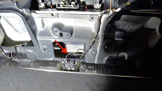 Mercedes W212 | Tailgate Not Fully Closing Check Out This Parts screenshot 5