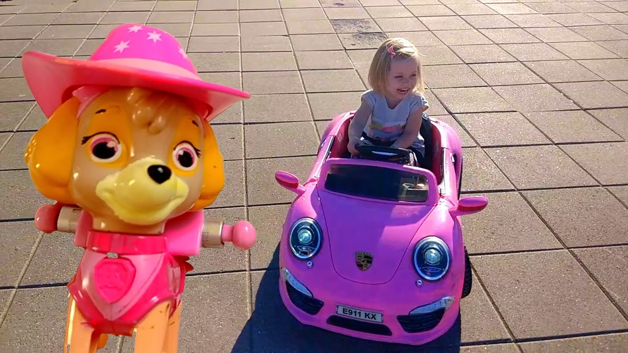 Розовая машина, карета и чужая Скай - YouTube