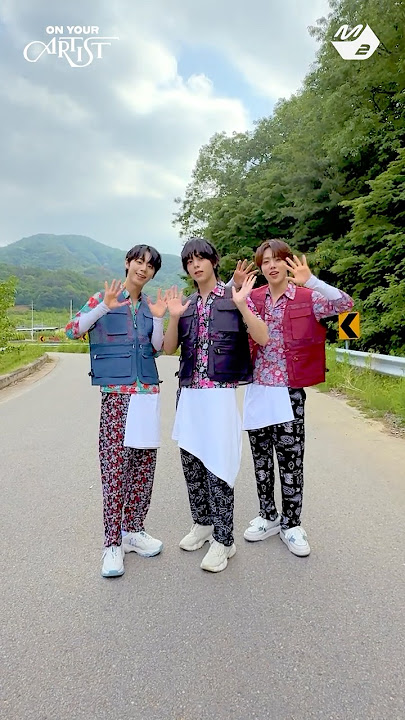봐도 봐도 귀여운 아홉이들의 시골룩🌻 | #ON_YOUR_ARTIST #AHOF #아홉