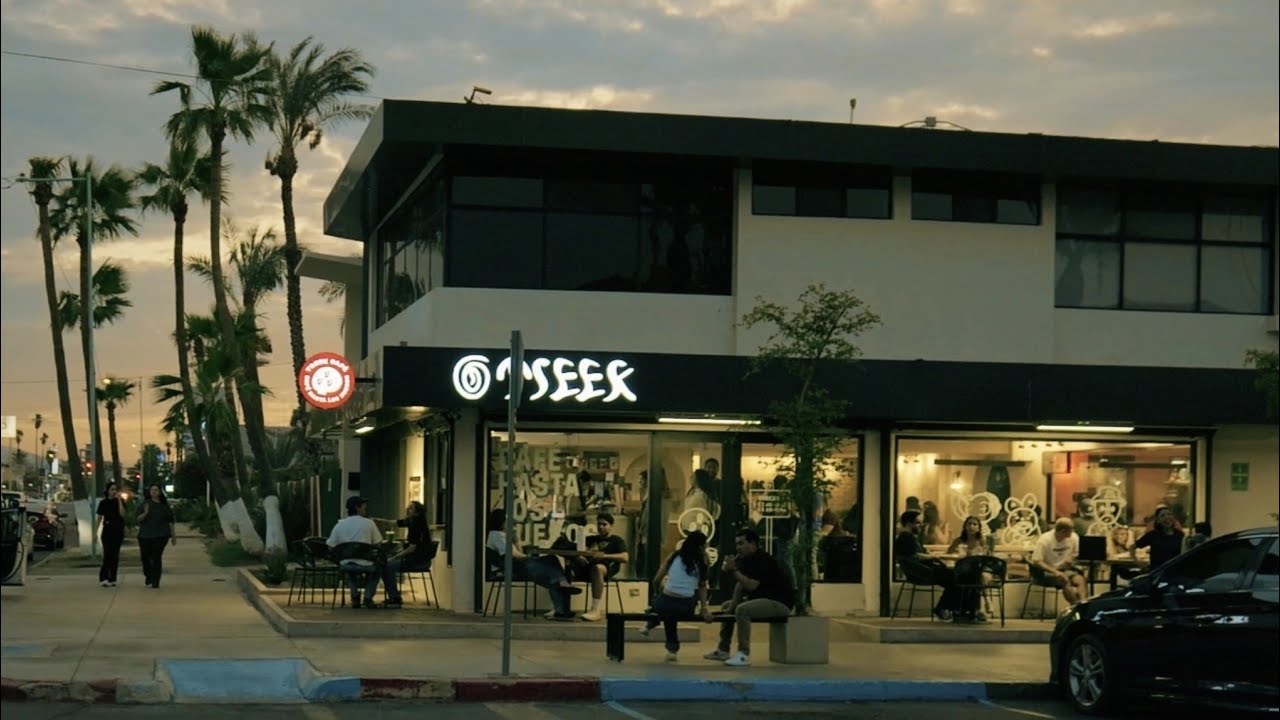 Walking Tour in Mexicali Baja California 🇲🇽 | 4K Ultra HD + Stereo Sound | Real Mexico 2025