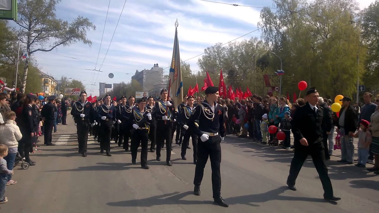 Новосибирск. Парад на День Победы. ДК Горького 2014 - YouTube