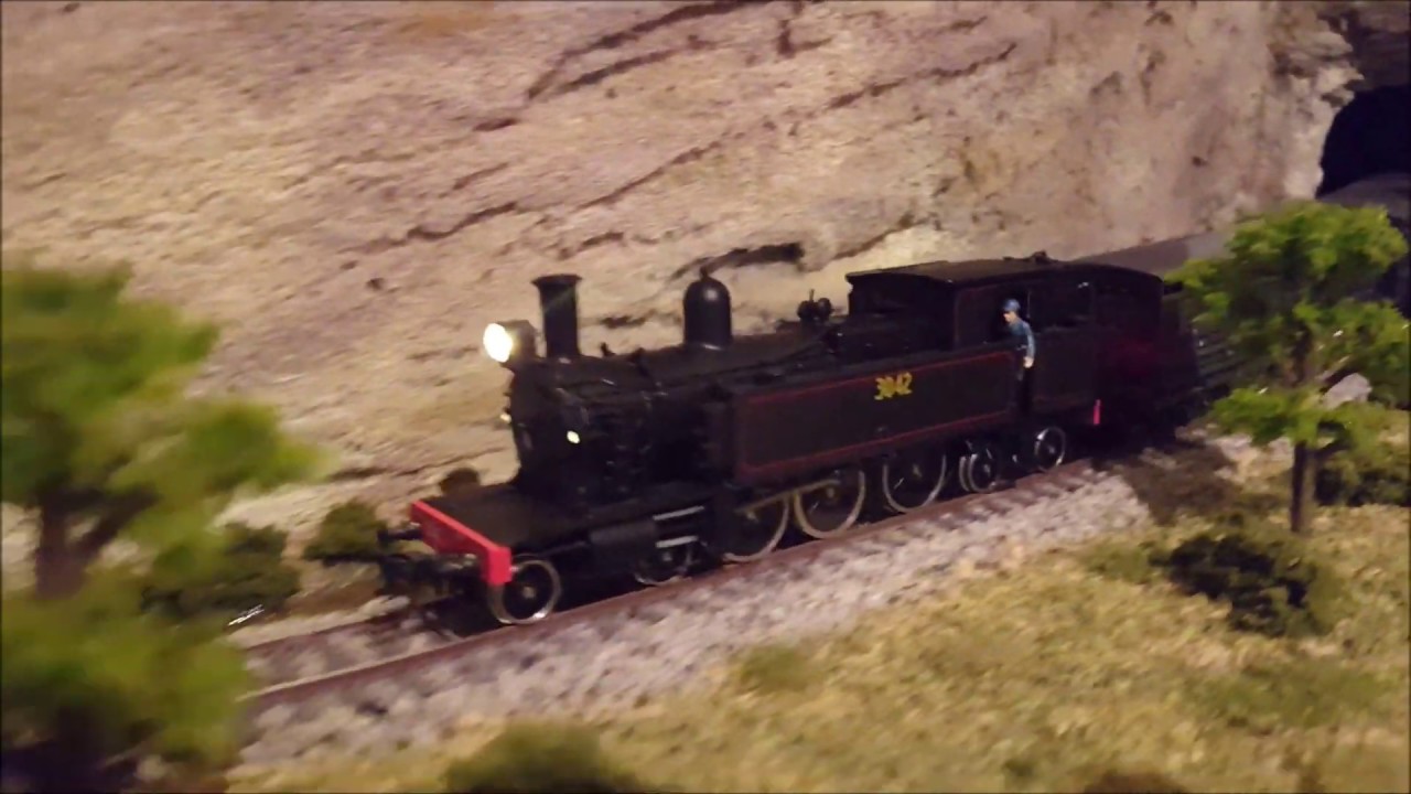 Model Railway Layout with Animation YouTube