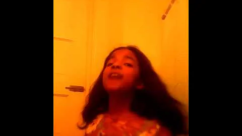 Kaia singing Let It Go