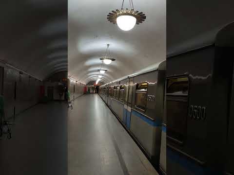 Video: Baumanskaya metro stotis. Praeitis ir dabartis