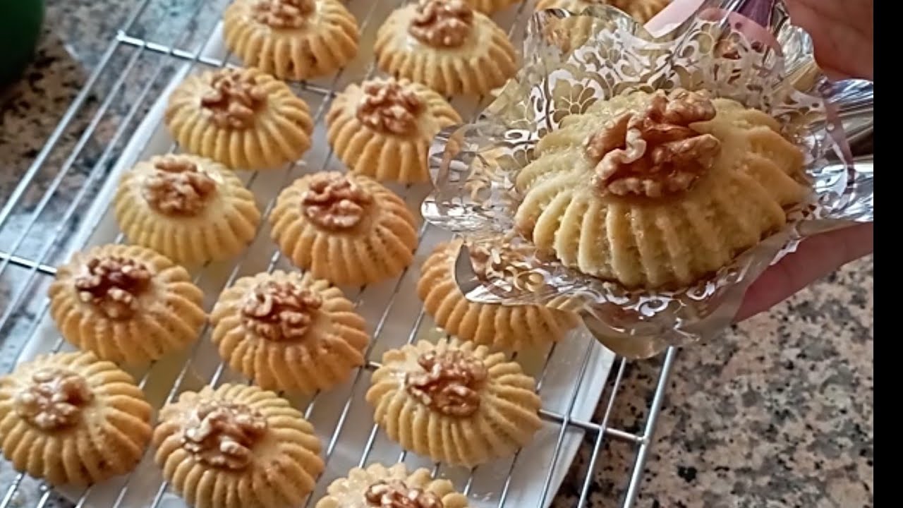 حلوة المنقوشة👌🤩حلوى معسلة و هشيشة تذوب فالفم مع حشوة طريةو بزاف بنبنة🥰