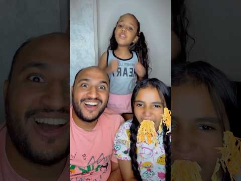 انا اللي اكلت الاندومي    