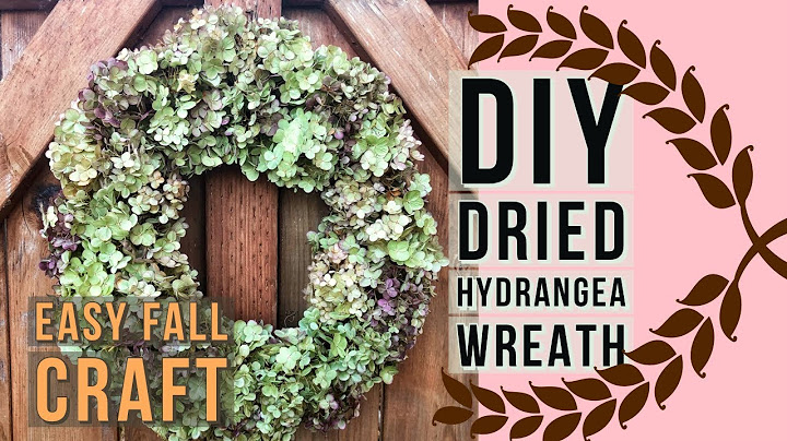 Simple Dried Hydrangea Wreath DIY