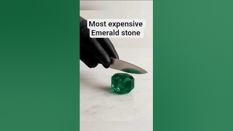 Most expensive Emerald stone cutting with knife #asmr #satisfying #viral #relaxing #shorts #ai