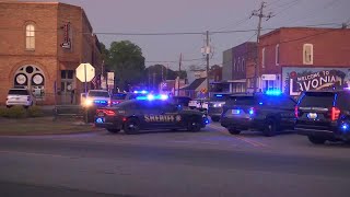 Police, SWAT respond to barricaded suspect in Lavonia