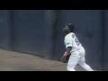 Tony gwynn times it perfectly to rob mike piazza of a home run