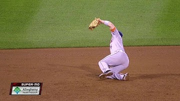 NYM@PIT: Wright makes slick stop, fires to first