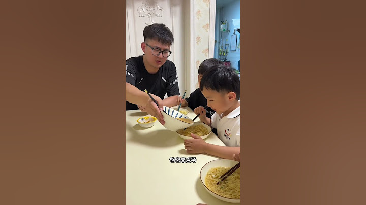 也不知道爸爸咸菜吃饱了没～#三个儿子 #爸爸带娃 #记录真实生活