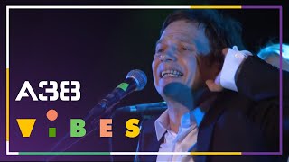 Video thumbnail of "Müller Péter Sziámi AndFriends - Ha előrelátó csecsemő lettél volna // Live 2015..."