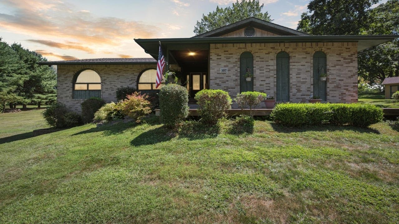 107 Jennie Dr, Harmony, PA