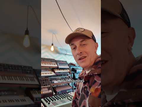 Yann shares how he put together his new single 'Ninnog at Sea’ at his Eskal studio on Ushant.
