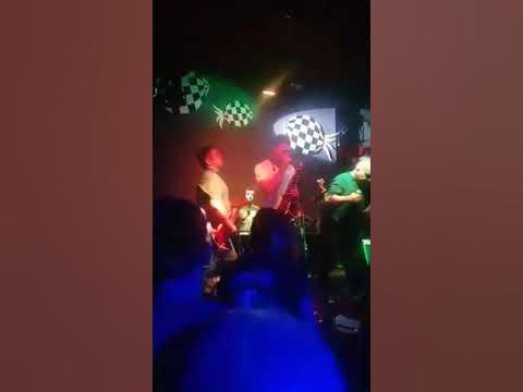 Rock fuerte en el puticlub Alexander Matos Chuave - YouTube