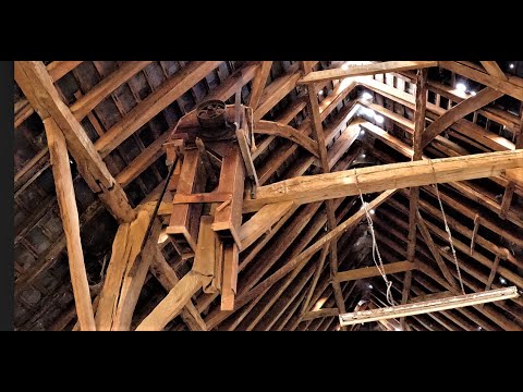 EXPLORING 1700s 1800s old farm barn - YouTube