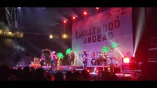 Hollywood Undead- City Of The Dead Live!