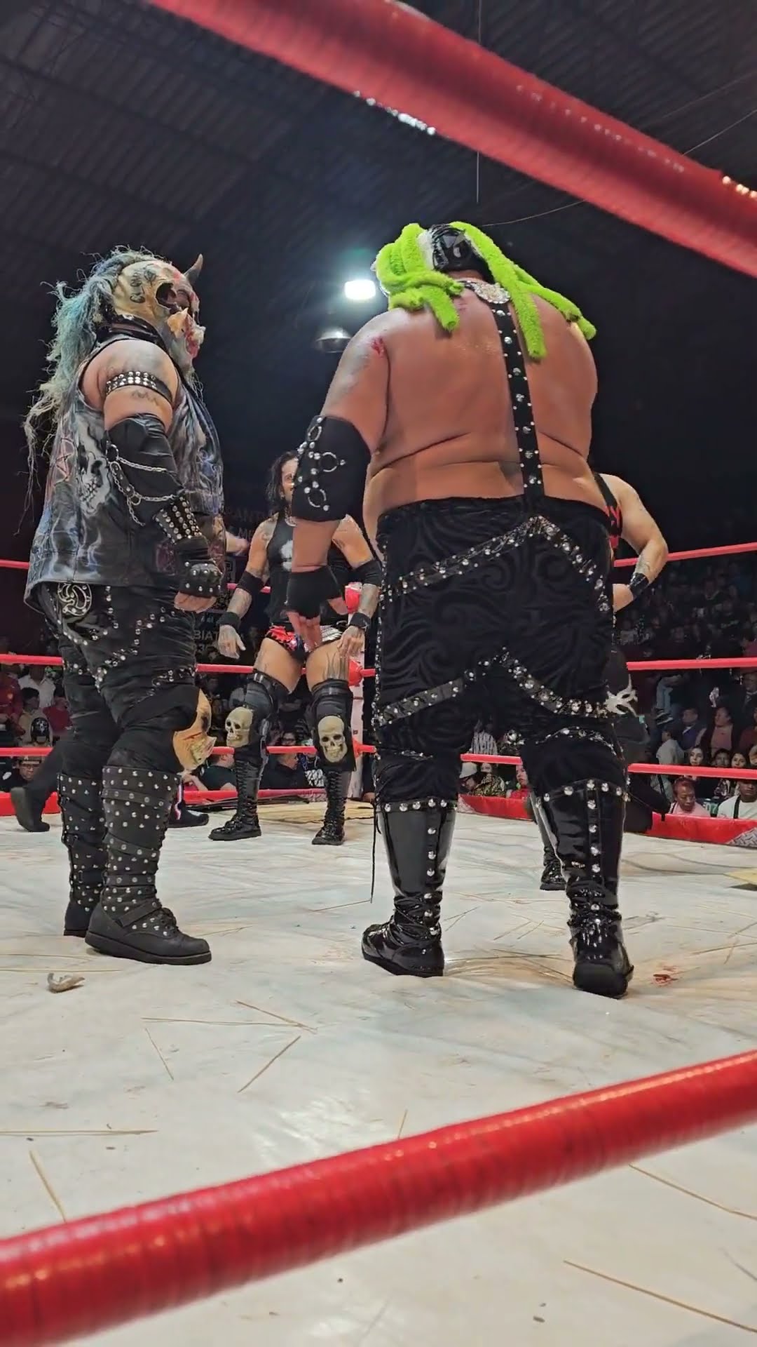 Triunfo del Cibernético, Charly Manson y Electroshock vs la Puerquiza en BOOM