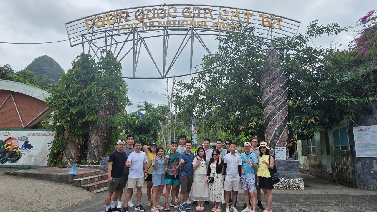 Kỷ niệm du lịch Cát bà 2025 SDV-Logistic group