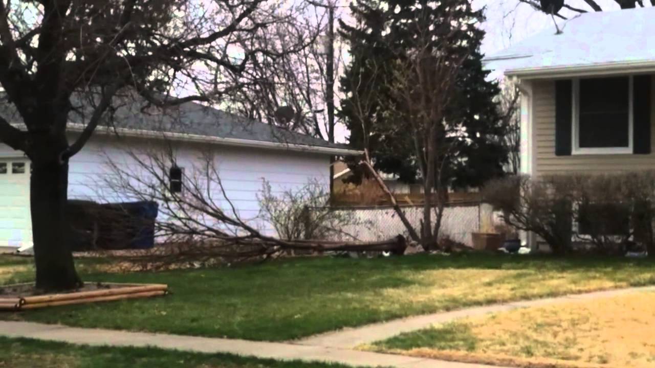 Storm blows through Kearney