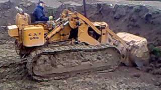 Caterpillar 955 Loading