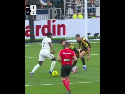 Vini Jr.'s footwork before his goal 🔥