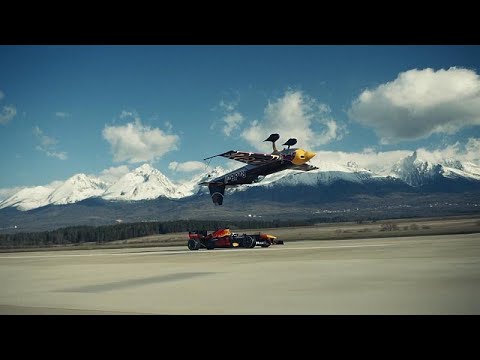 Coulthard-driven Red Bull F1 car takes on inverted race plane