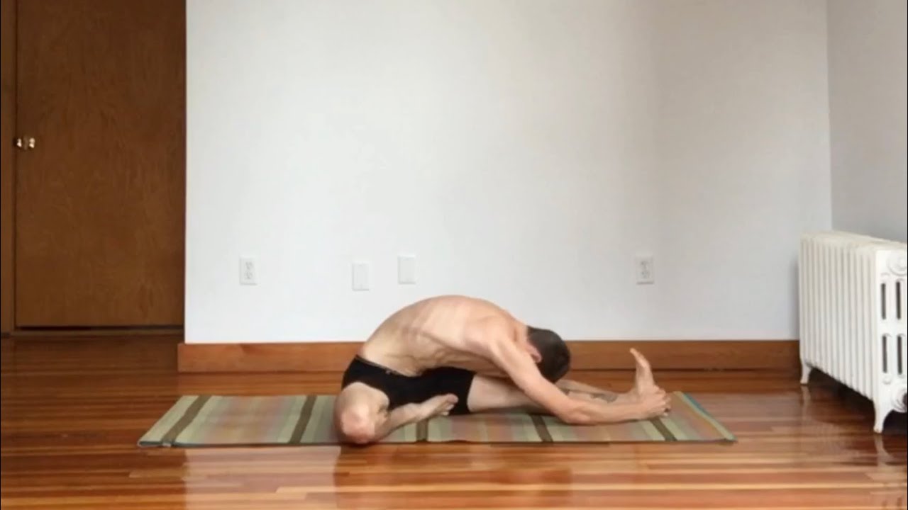 ashtanga mysore Jānu Śīrṣāsana - Head to Knee Pose