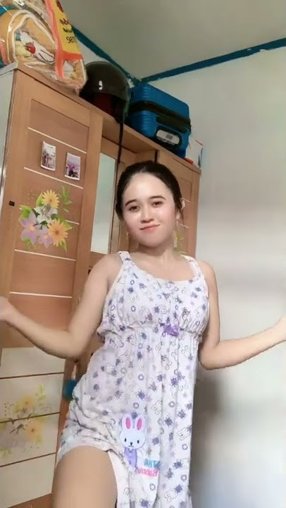 mama muda cantik goyang bokong