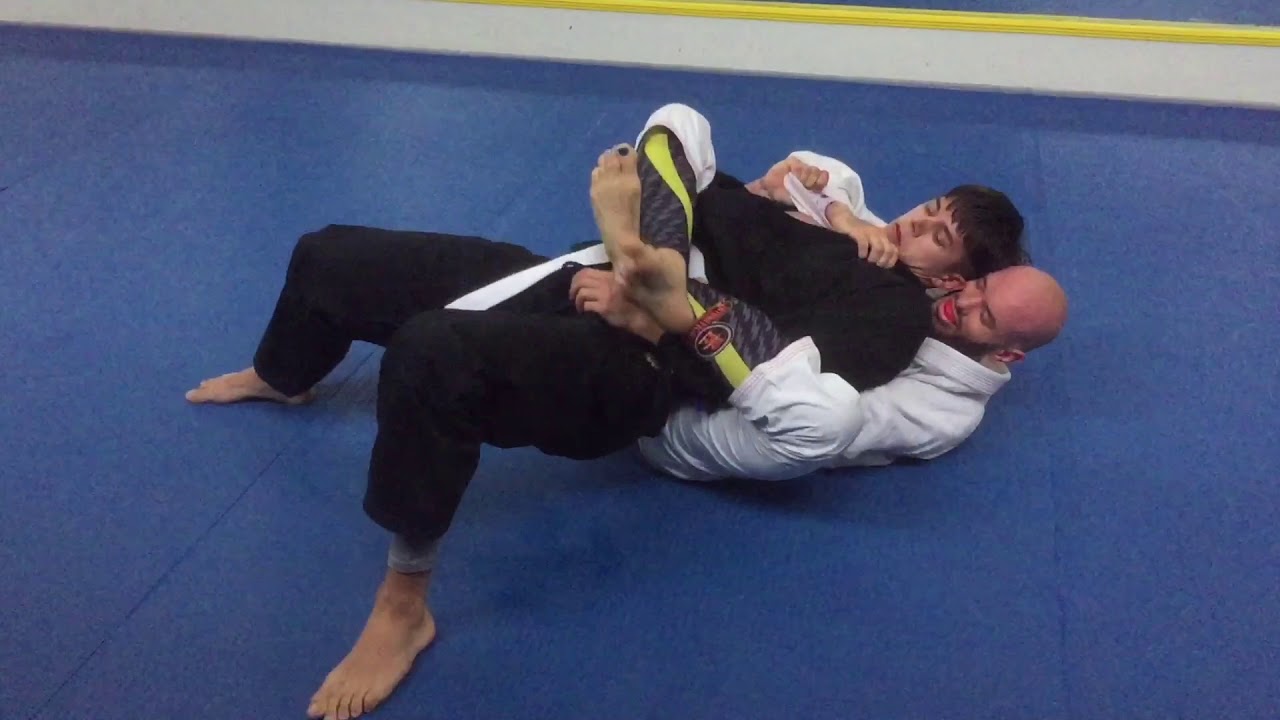 How much BJJ can you learn in a month? Narrated rolling with new