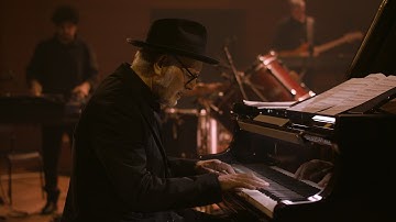 Ludovico Einaudi - Pathos (Live Performance Video)
