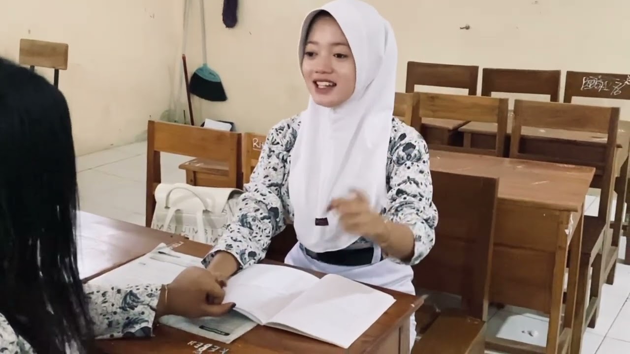 BISIK I Festival Film Pendek SMA PGRI 2 KAYEN Xl F-12 (2024)