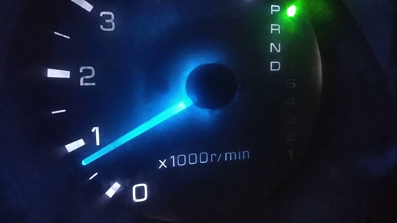 Обороты паджеро спорт. Мицубиси Паджеро 3 плавают обороты. Плавают холостые обороты Pajero io 2000.