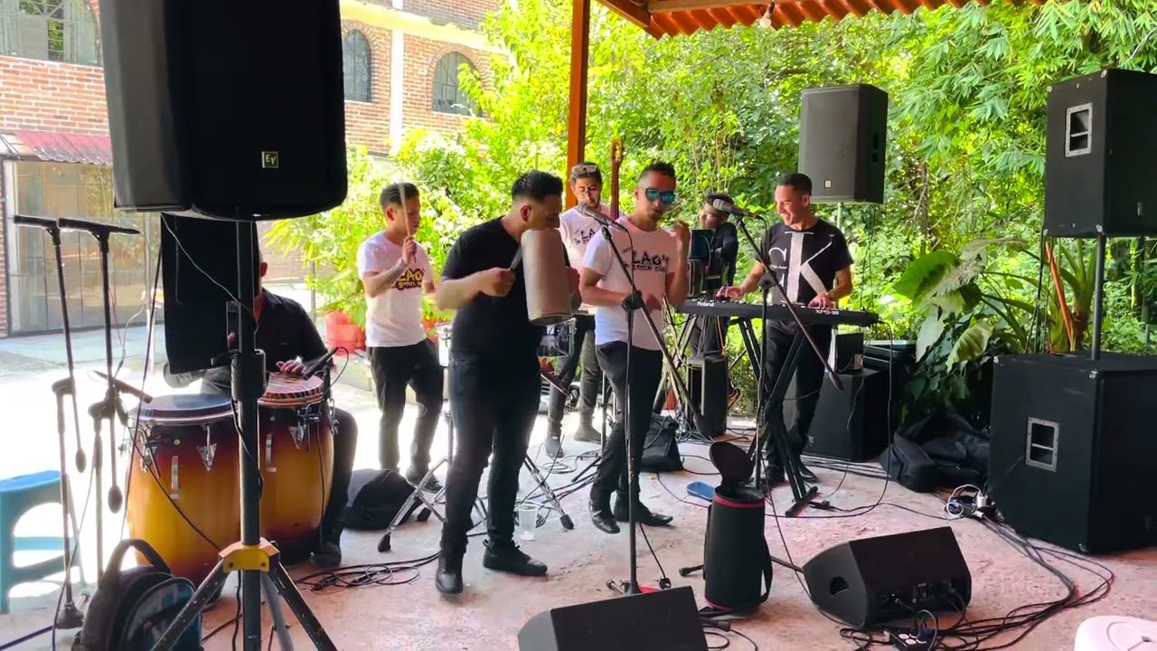 Tiene espinas el rosal - Lao’s La gente nueva