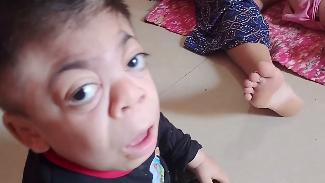 मंकू बेदू की एक्ससाइज और मालिश 🥺