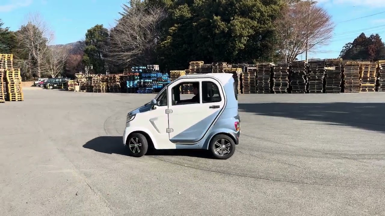 試乗記】65万円の原付ミニカー「EV-eCo」に乗ってみた！ 大胆に