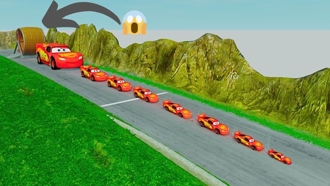 BIG And Little Lightning McQueen vs Giant PIT