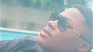 Jr La Melo feat Safarel Obiang – Mademoiselle ( Clip Officiel )