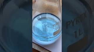The 'blue bottle' experiment in action