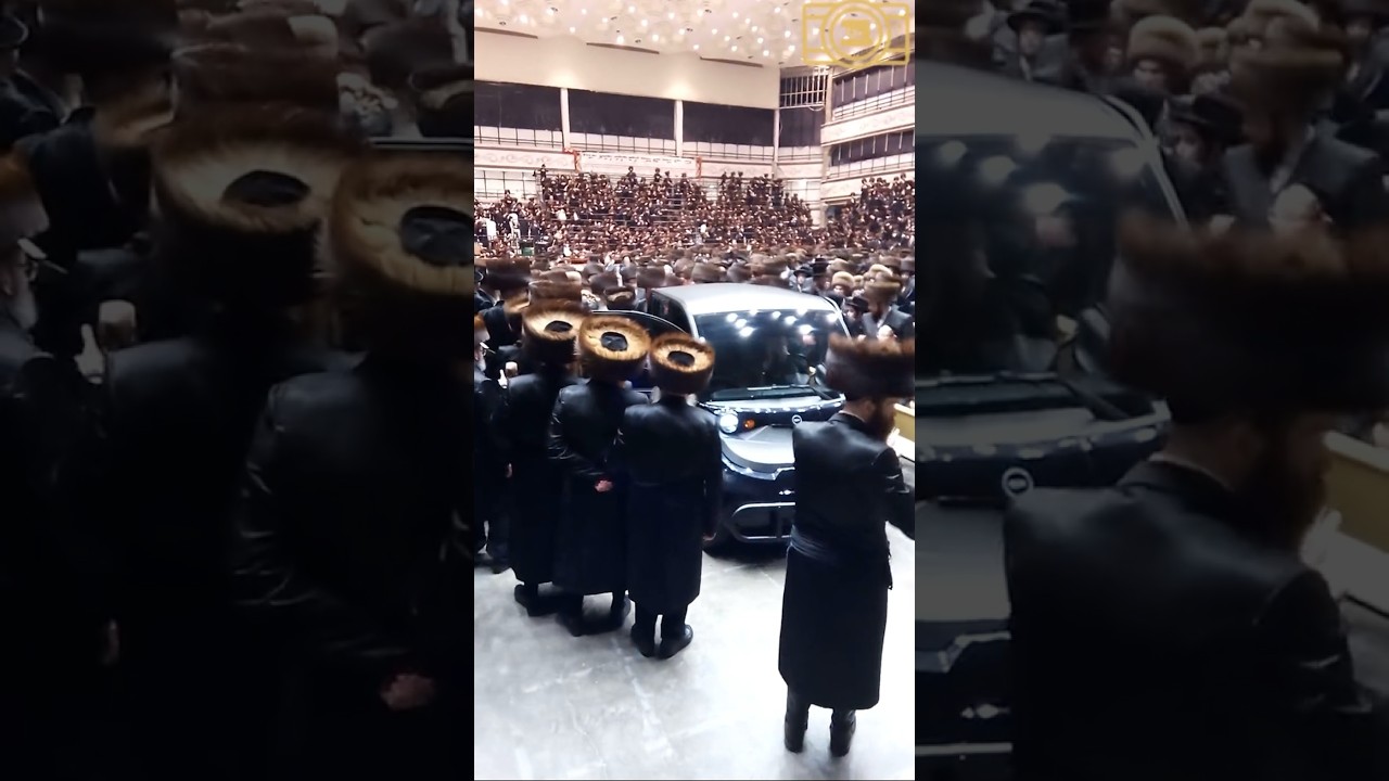 כ"ק האדמו'ר מסקוורא ביציאה משמחת החתונה הגדולה לנכדתו
