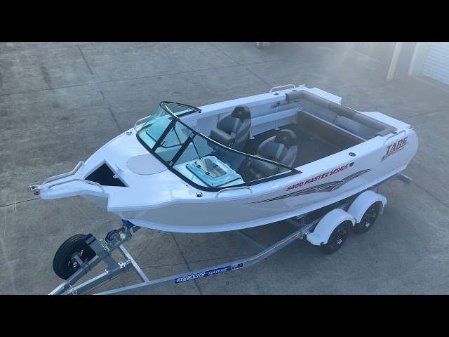 5400 Master Series Runabout